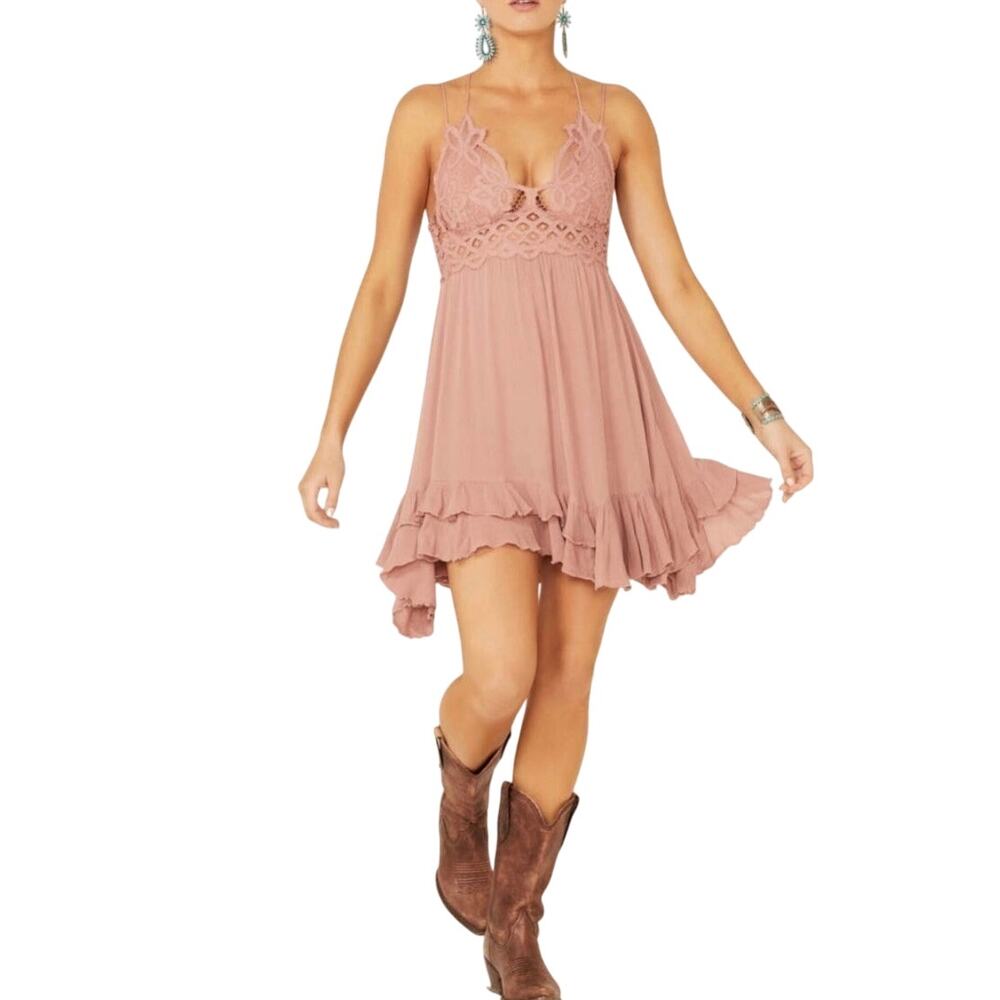 NWT Free People Adella Lace Detail Short Slip Dress in‎ Rose Size S